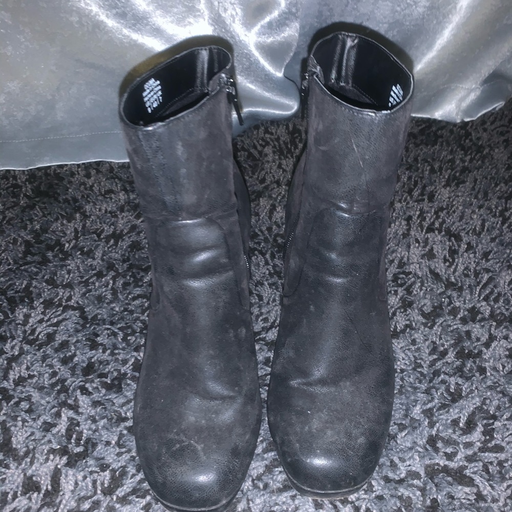 Women’s Black Booties - Picture 2 of 3